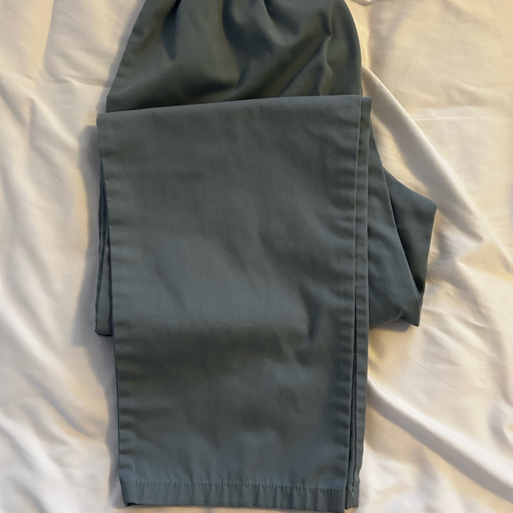 Adar Women's Gray Scrub Pants - Picture 2 of 4